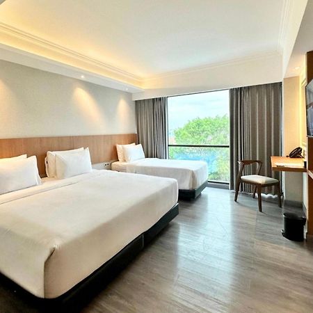 The Malioboro Hotel & Conference Center ジョグジャカルタ エクステリア 写真