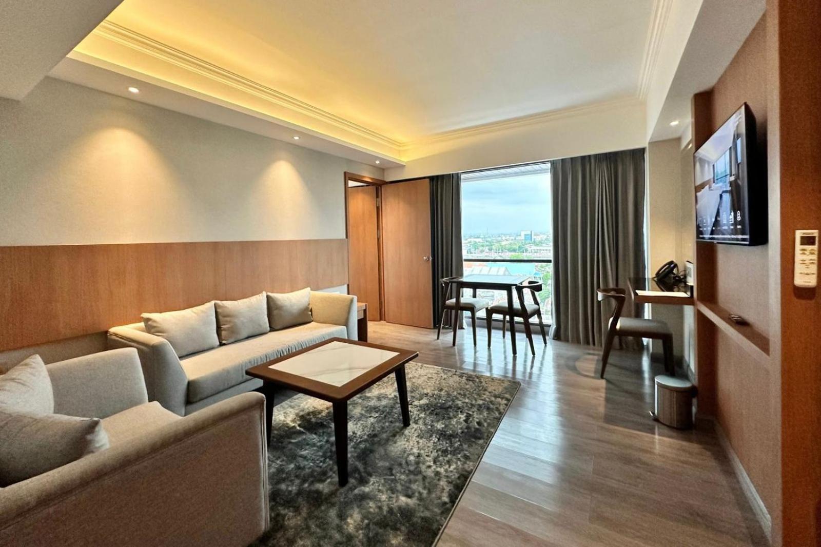 The Malioboro Hotel & Conference Center ジョグジャカルタ 部屋 写真