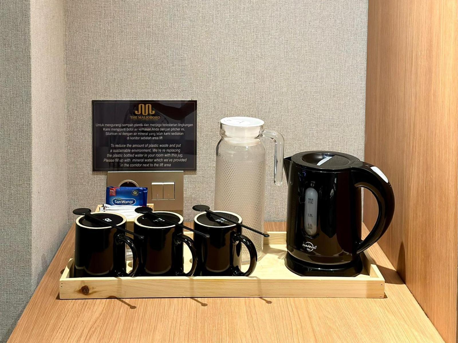 The Malioboro Hotel & Conference Center ジョグジャカルタ エクステリア 写真